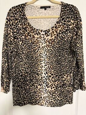 Le Suit Women's Leopard Print Scoop Neck Blouse - Beige/Black